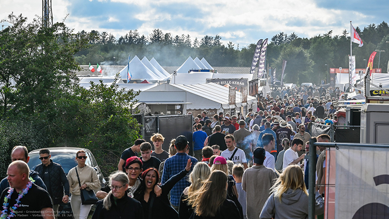 Se billederne: Første markedsdag i Vorbasse